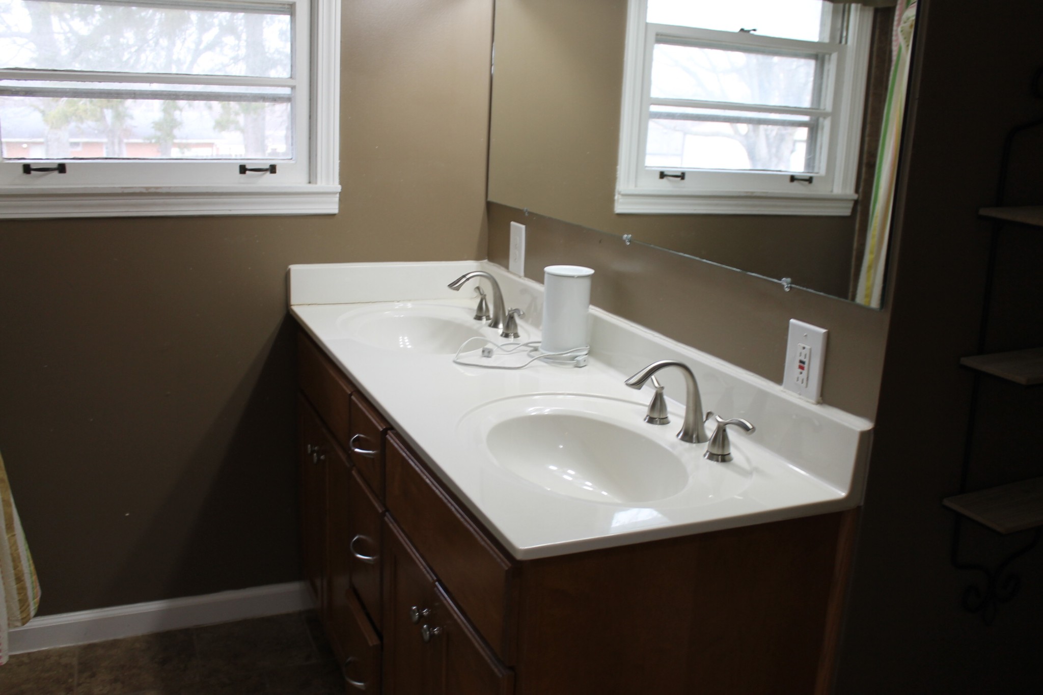 172 Chippendale Dr