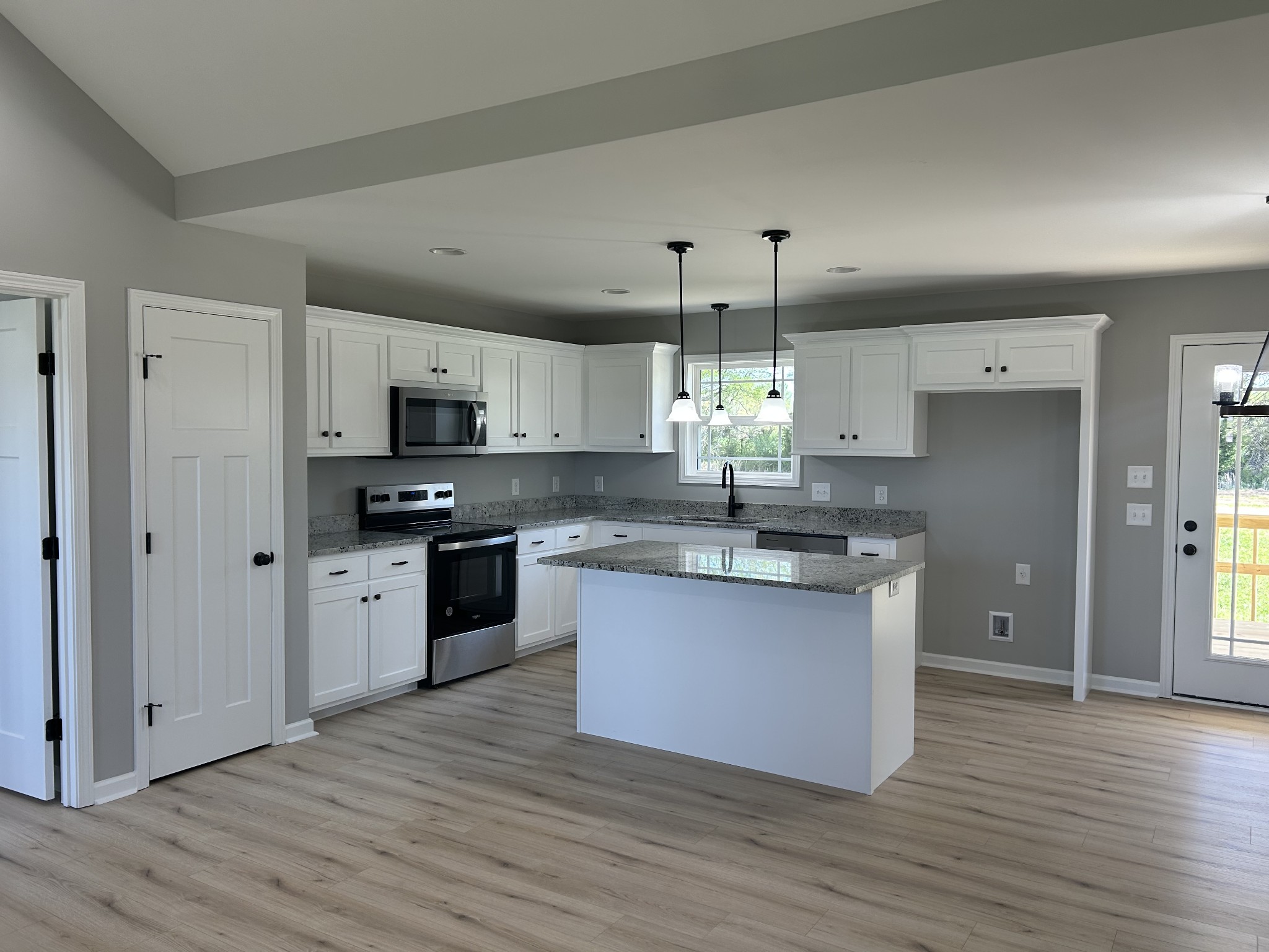 348 Randall Ln