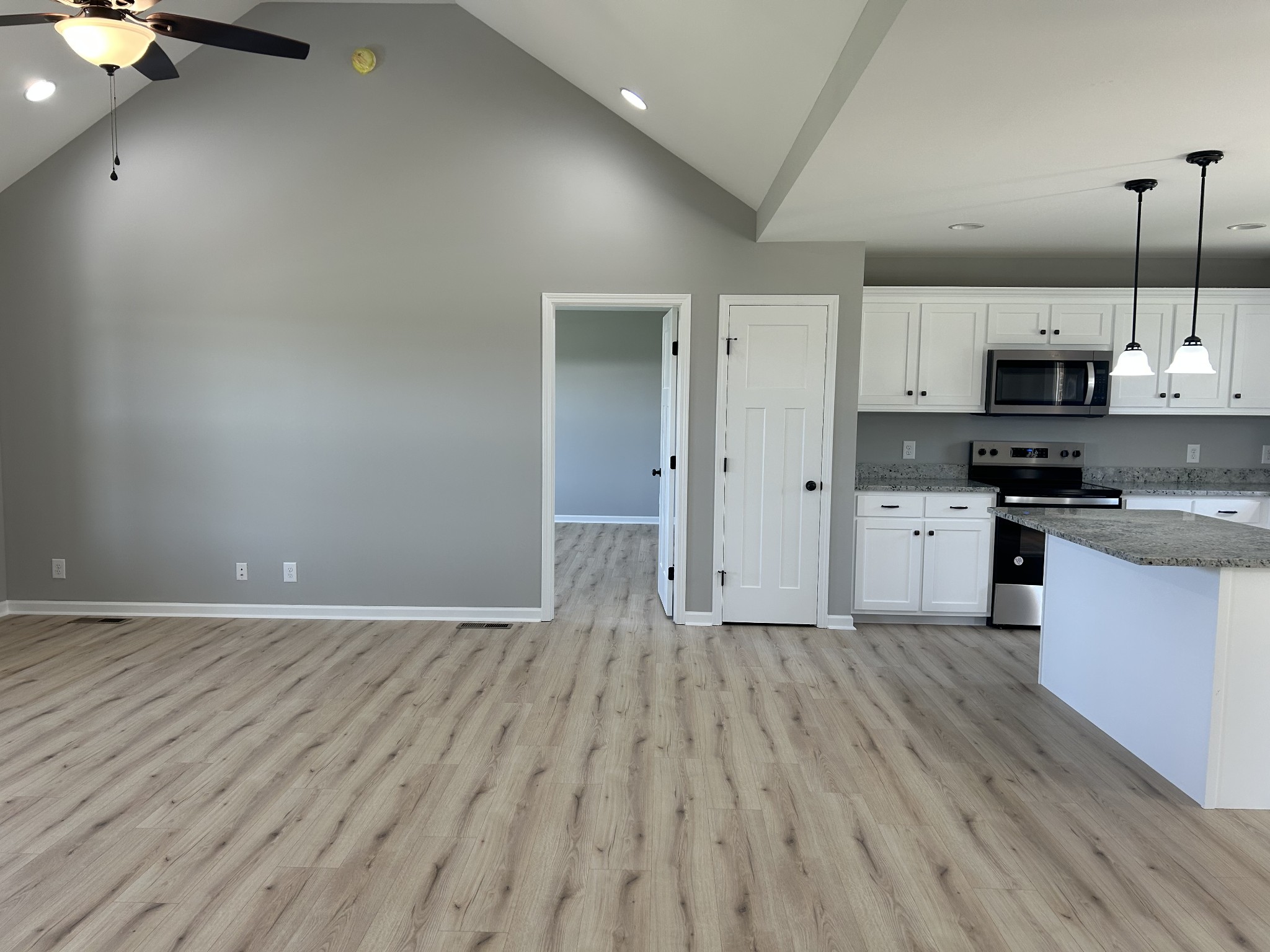 348 Randall Ln