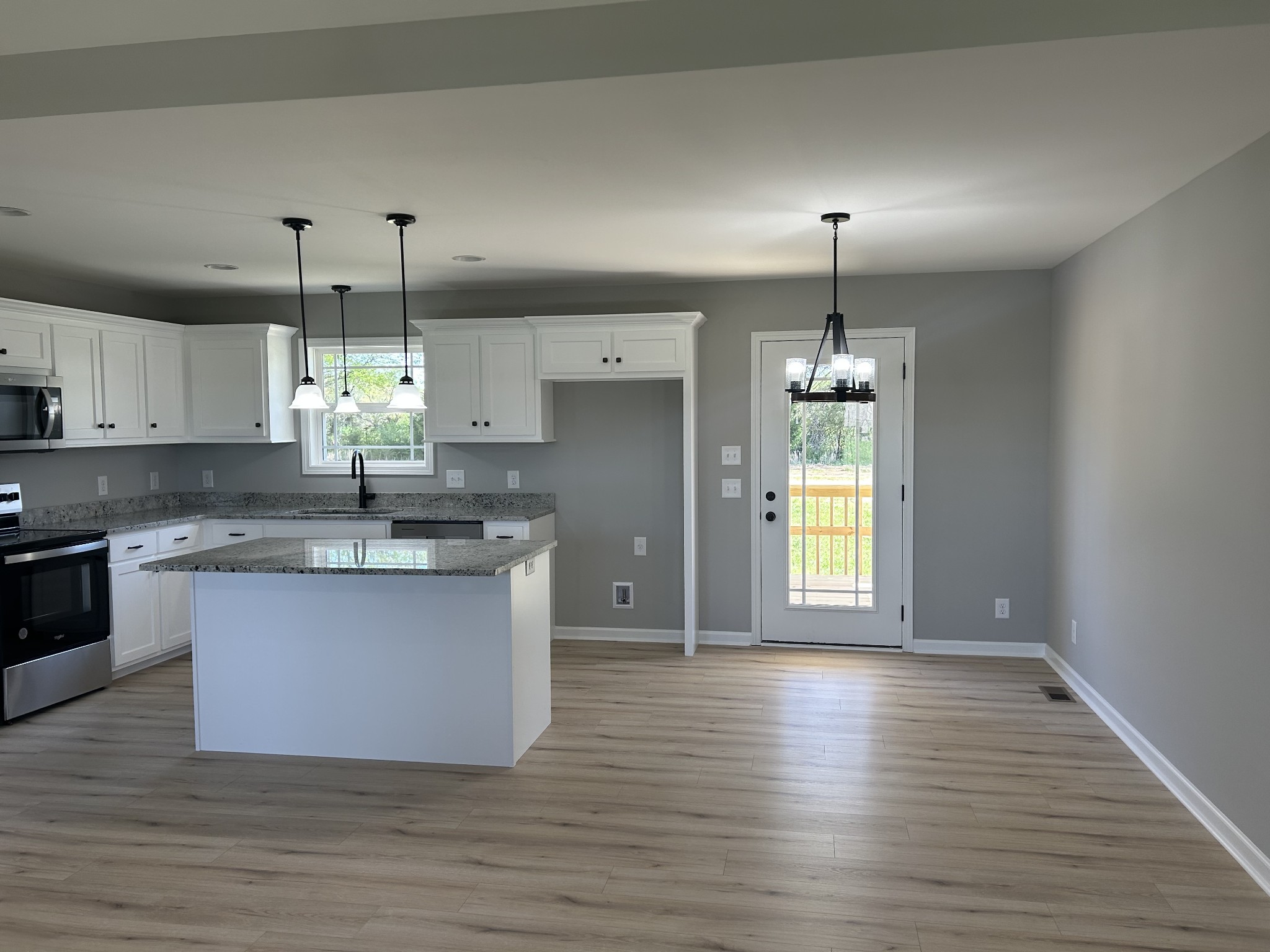 408 Randall Ln
