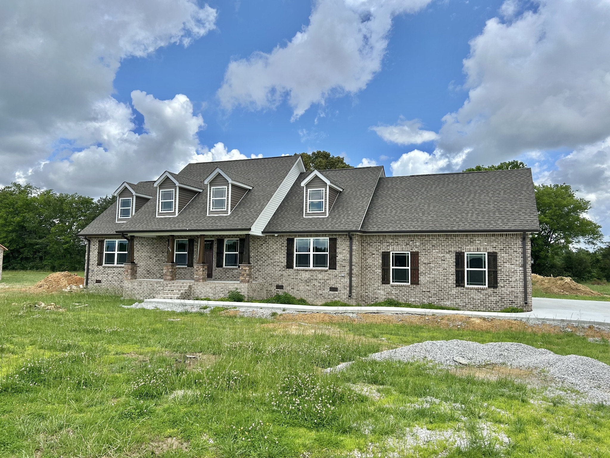 408 Randall Ln
