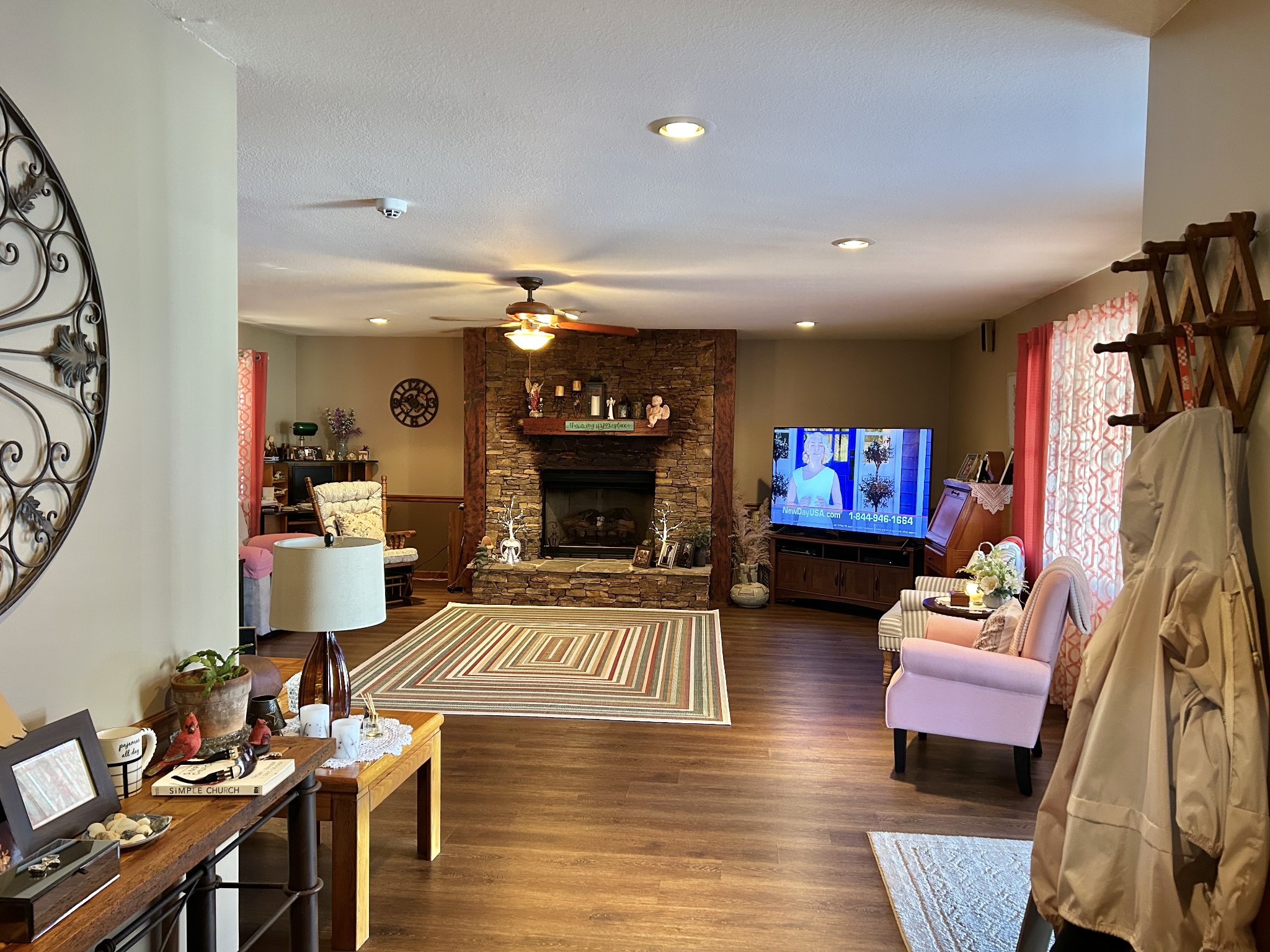 1306 McMahan St