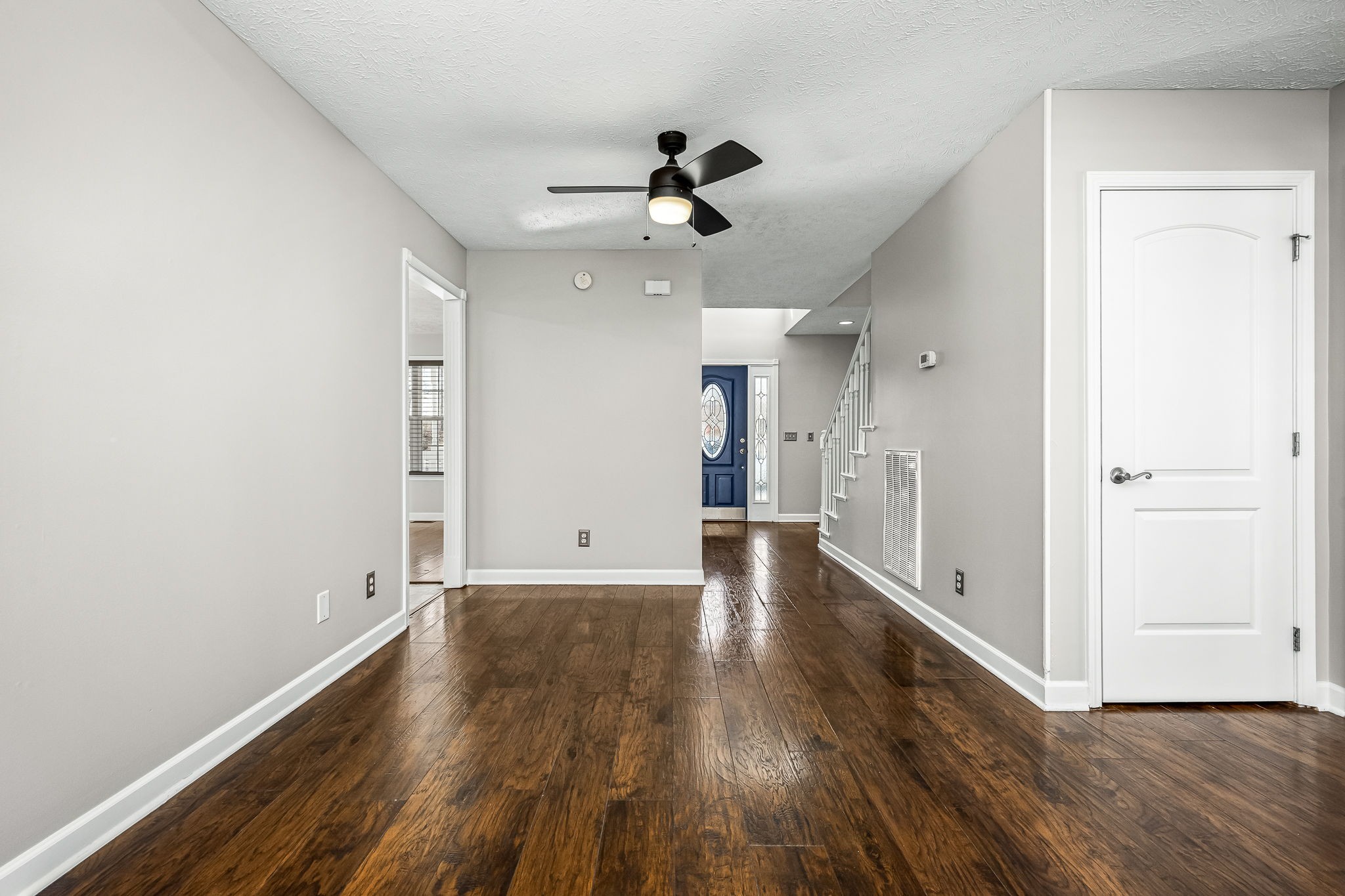 130 Chelsa Ave