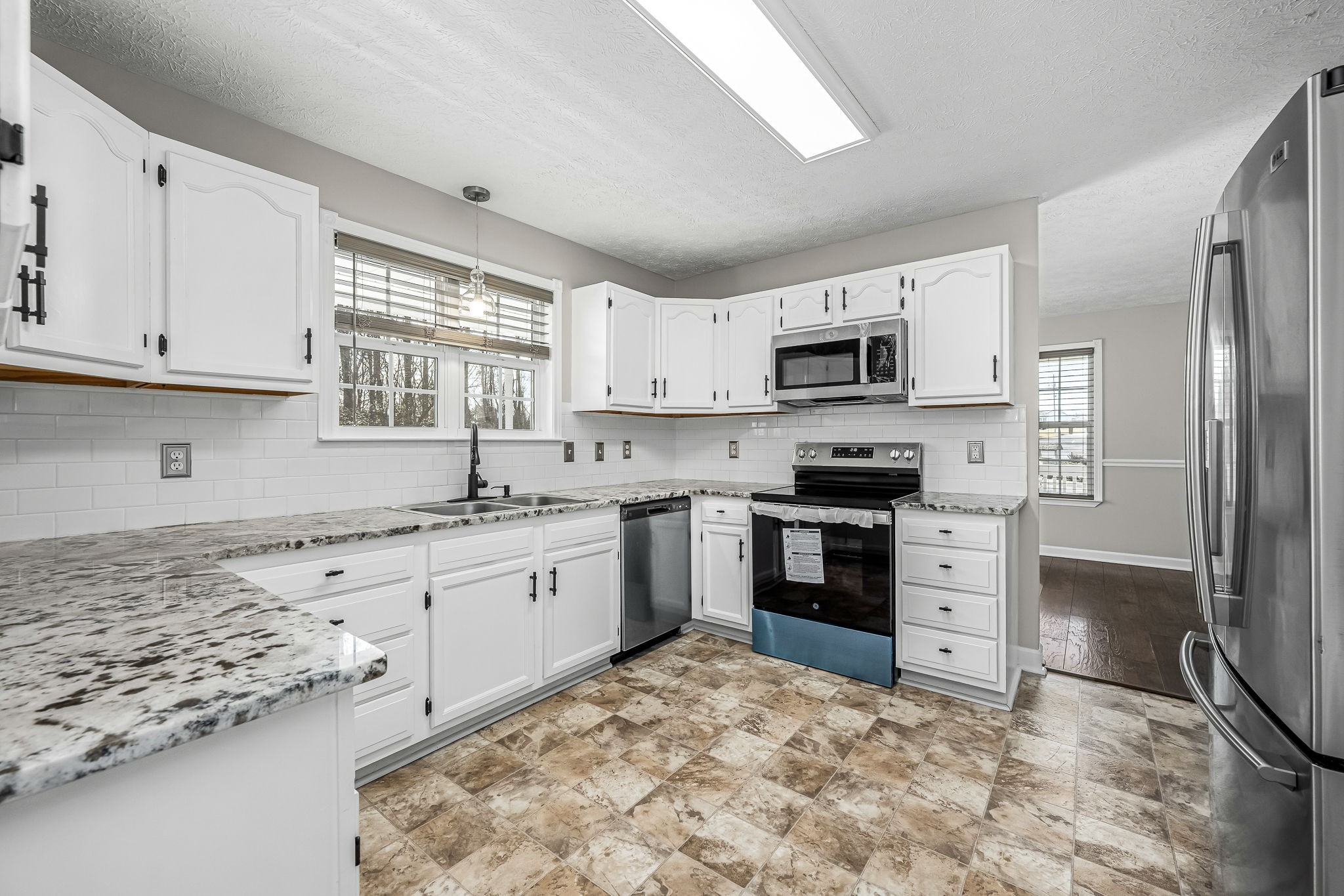 130 Chelsa Ave