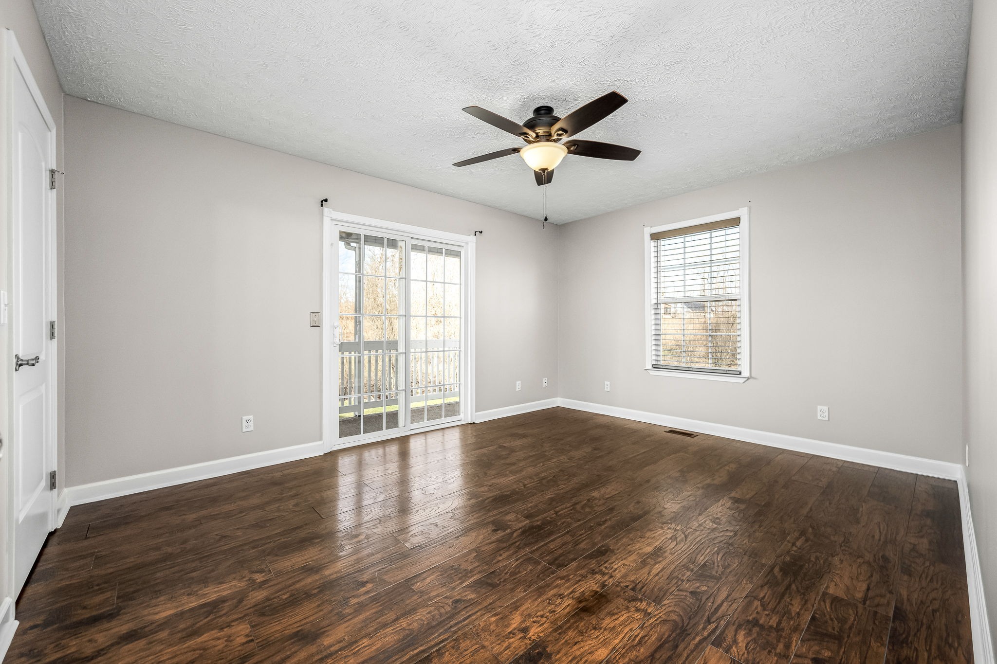 130 Chelsa Ave