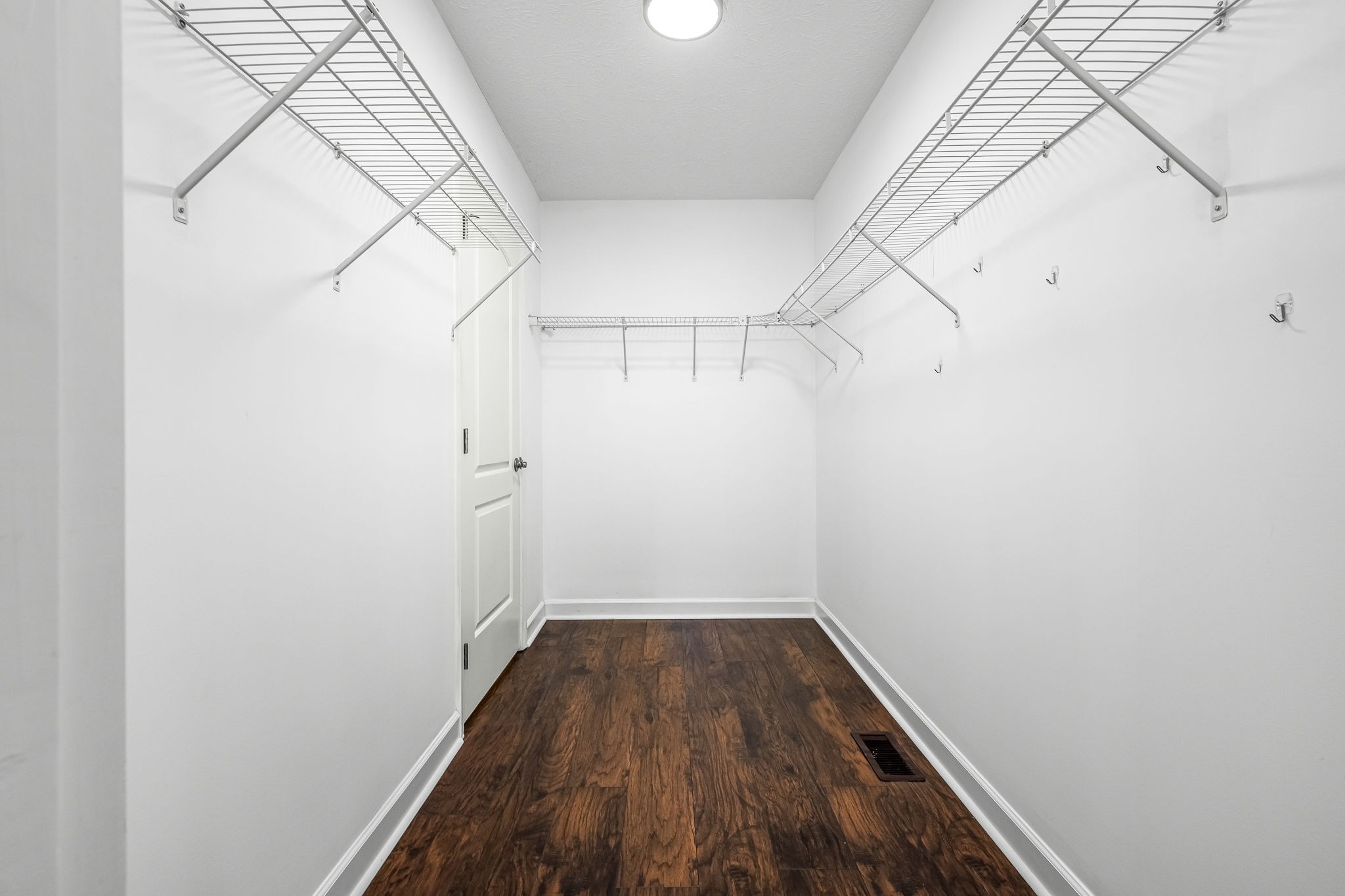 130 Chelsa Ave