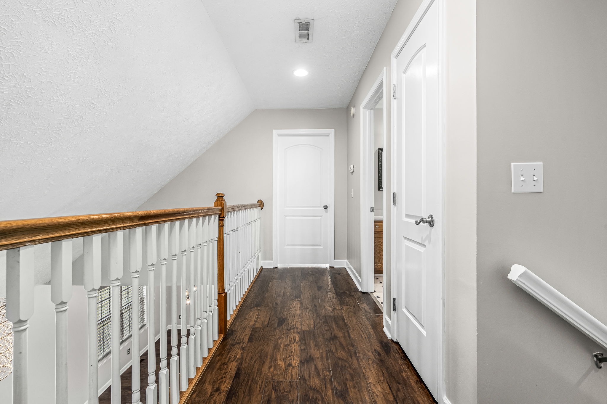 130 Chelsa Ave