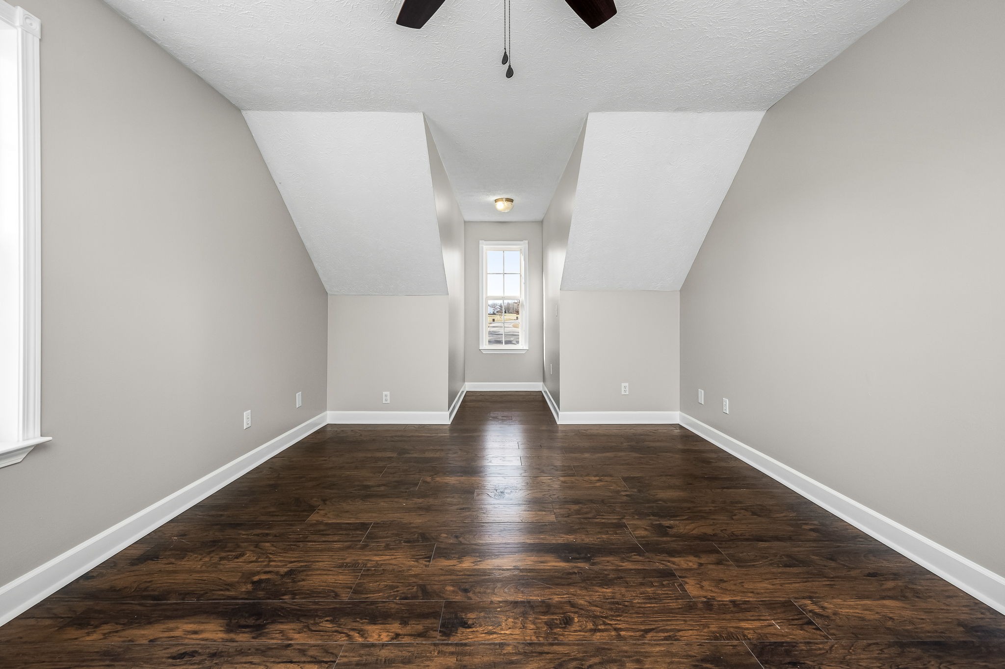 130 Chelsa Ave