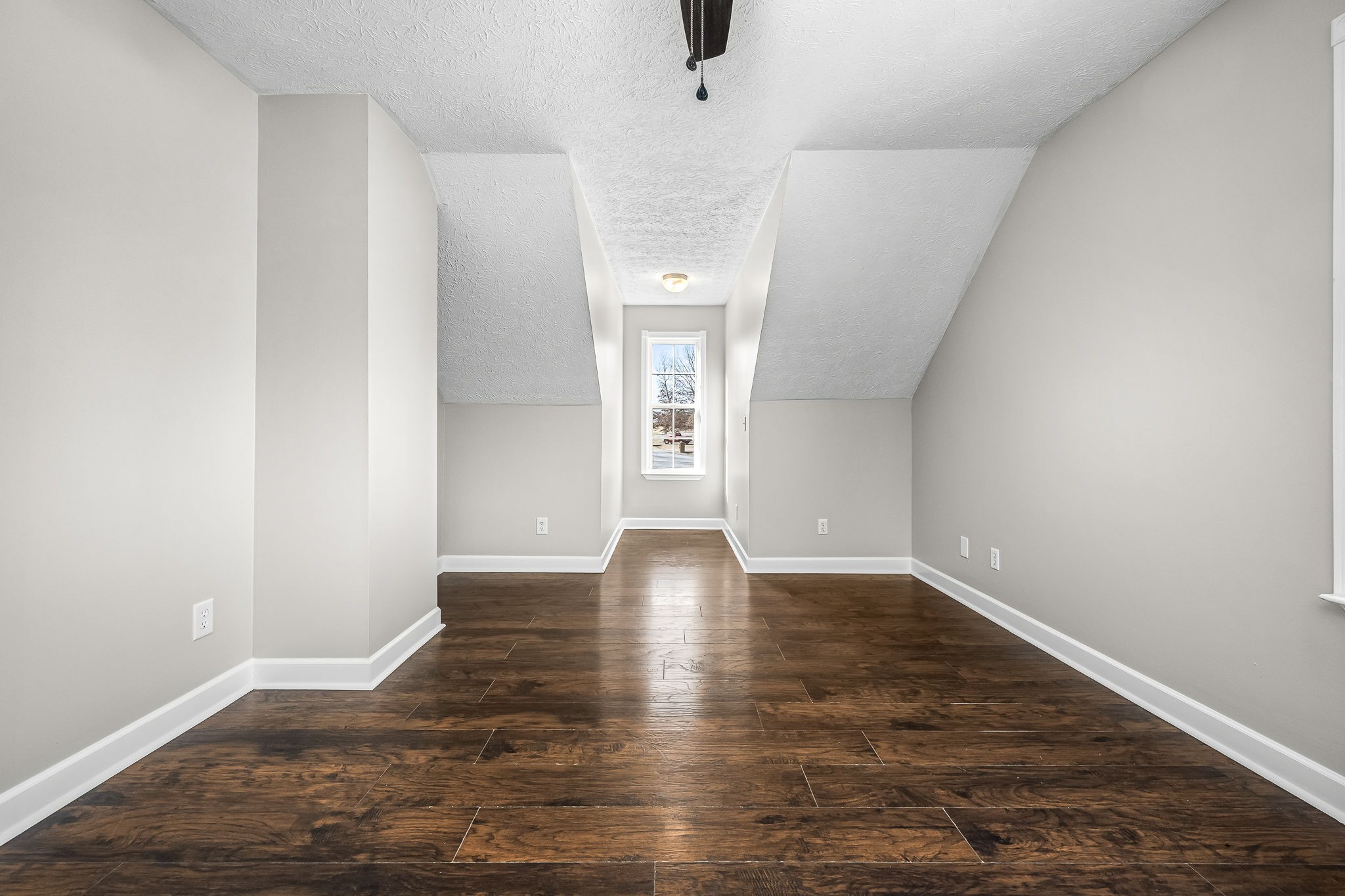 130 Chelsa Ave