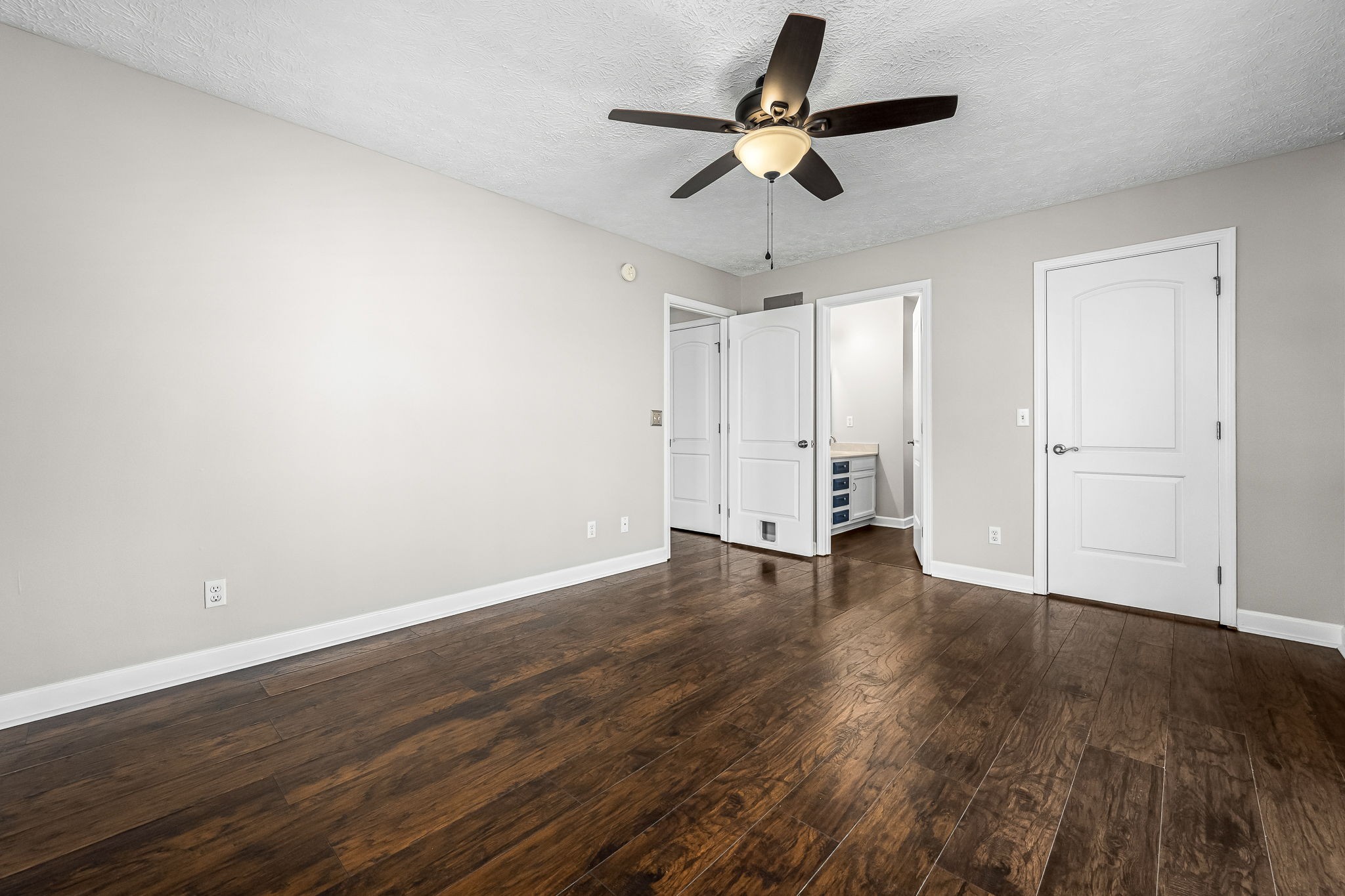 130 Chelsa Ave