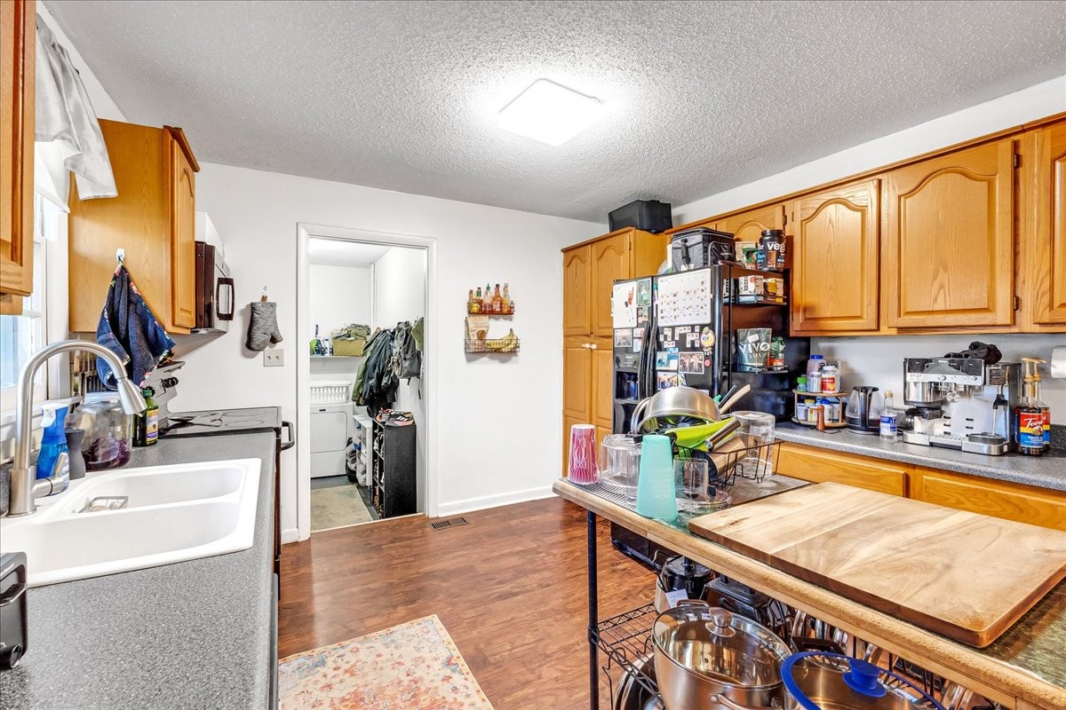 1610 Atlas St