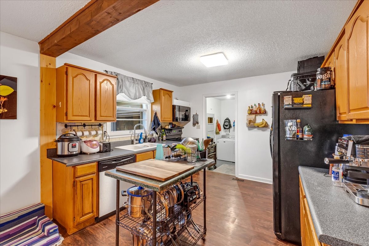 1610 Atlas St