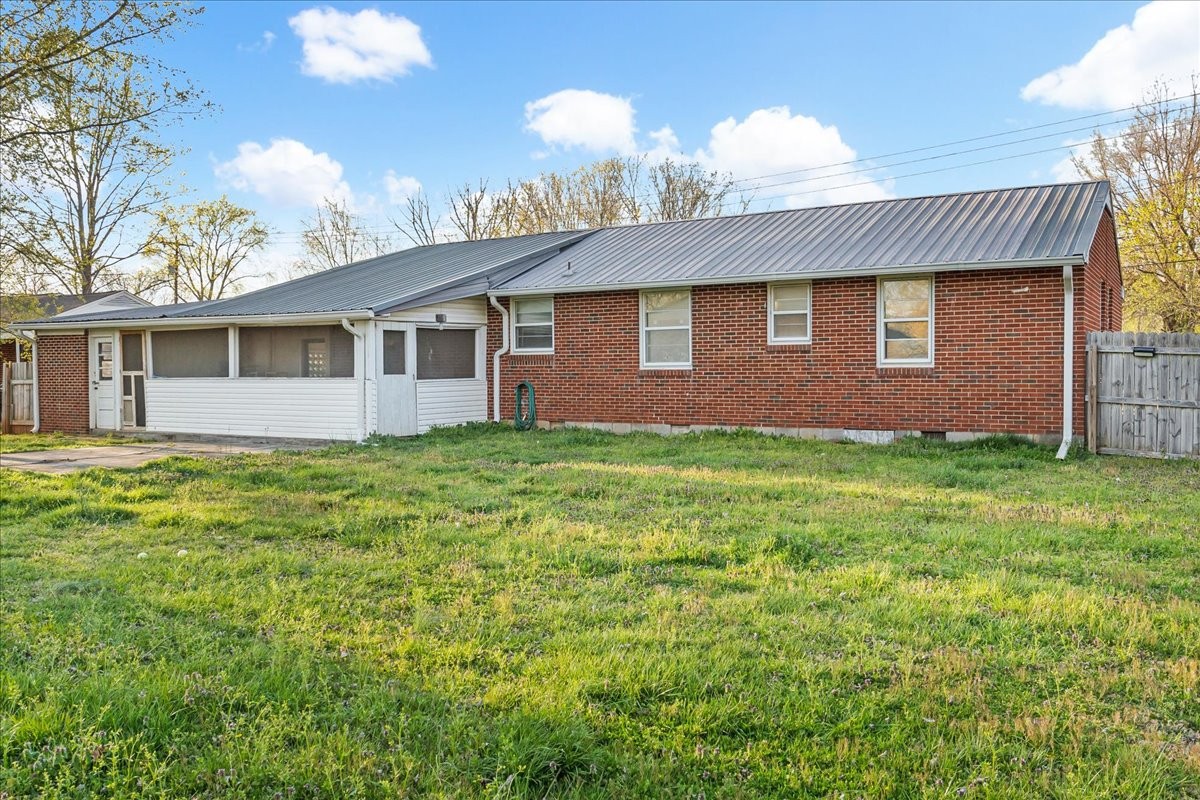 1610 Atlas St