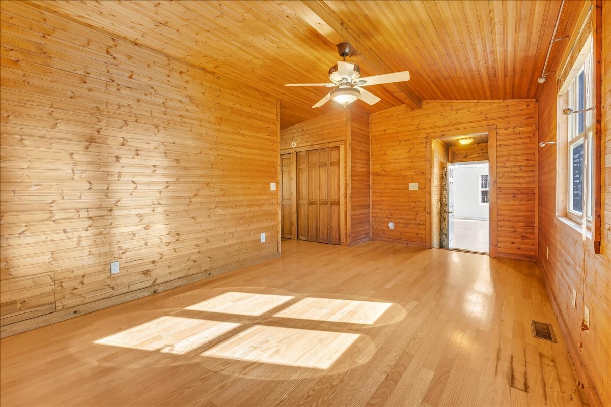 428 Sunset Cir