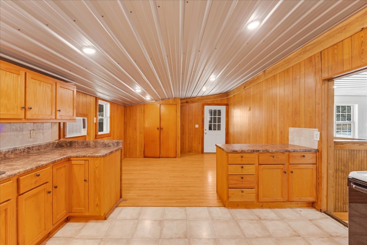 428 Sunset Cir