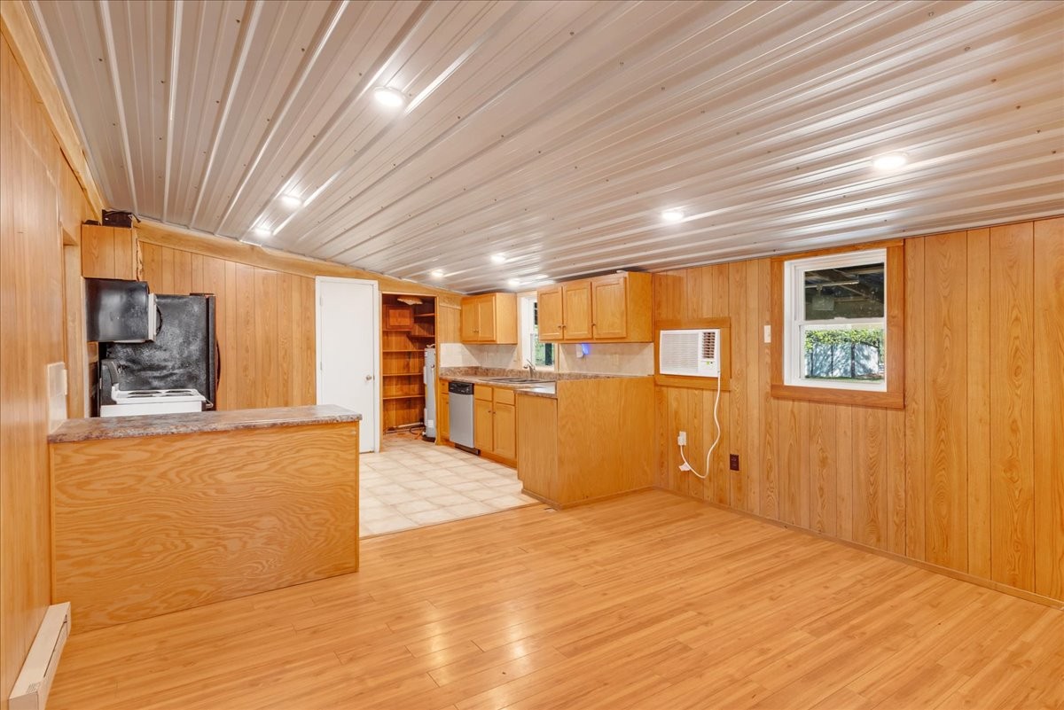 428 Sunset Cir