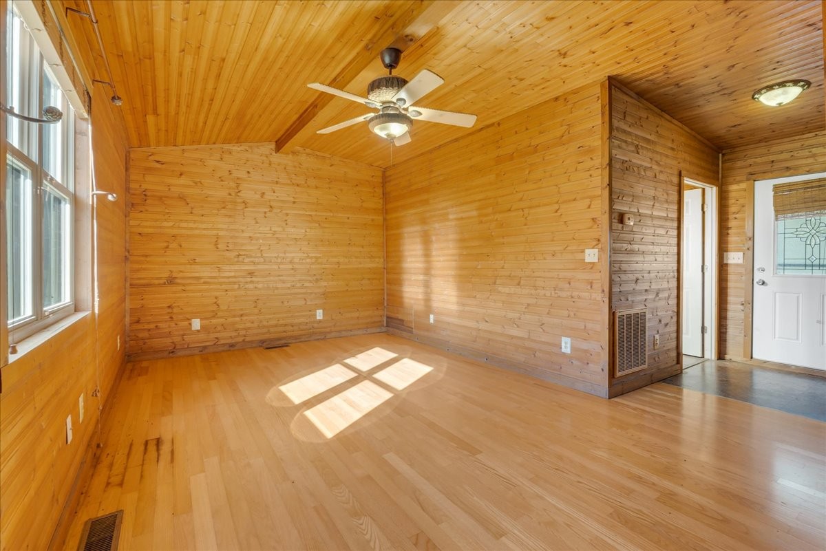 428 Sunset Cir