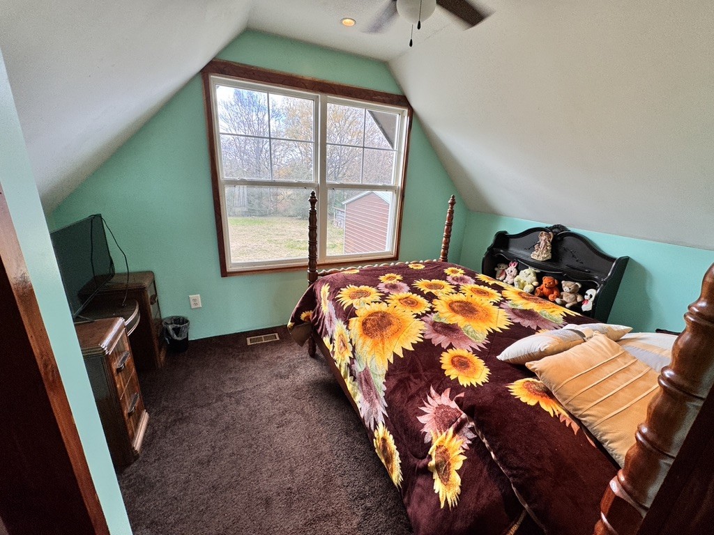 67 Maple Rd