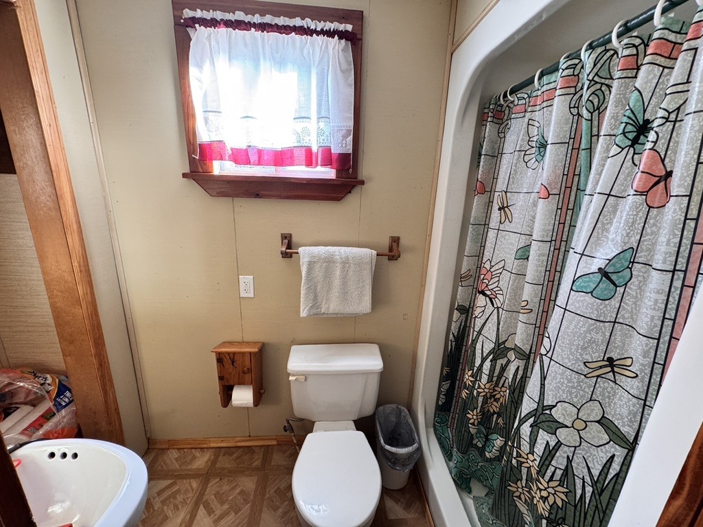 67 Maple Rd