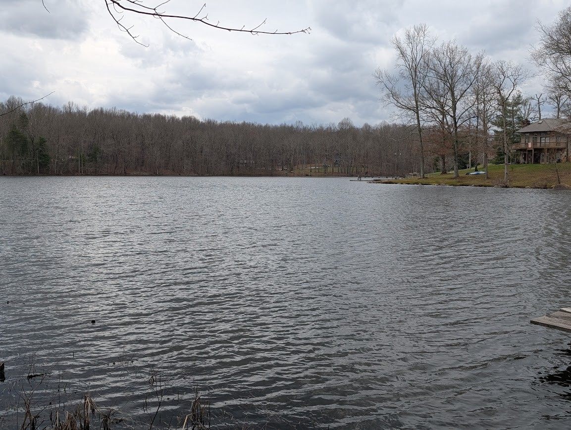 106 Lake View Dr