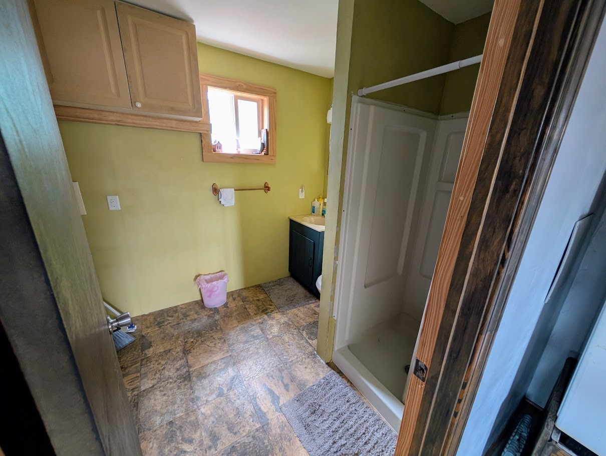 106 Lake View Dr