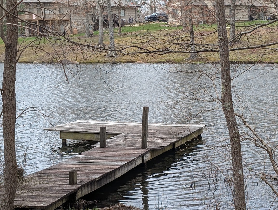 106 Lake View Dr