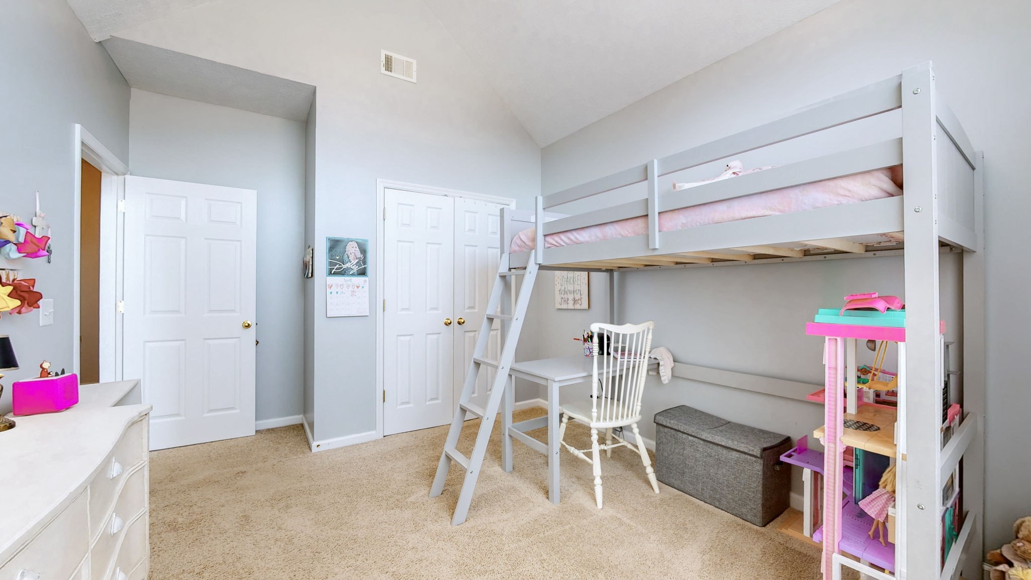 712 Sugar Mill Trl
