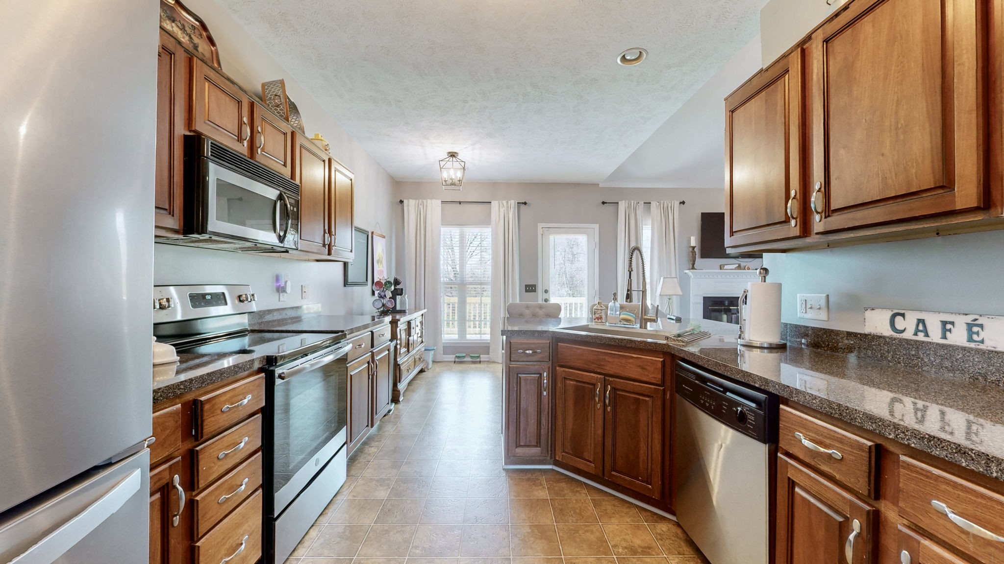 712 Sugar Mill Trl