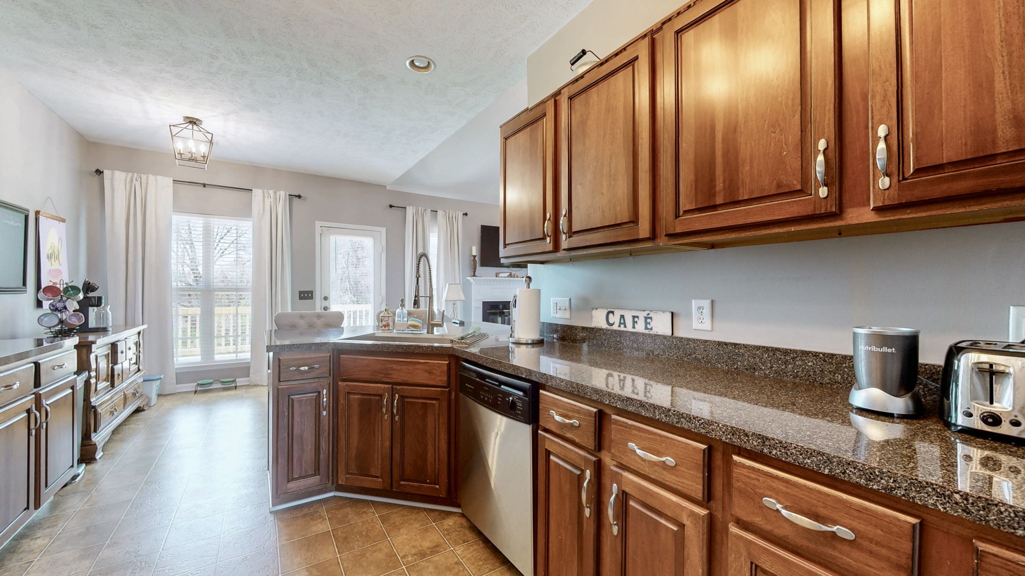 712 Sugar Mill Trl