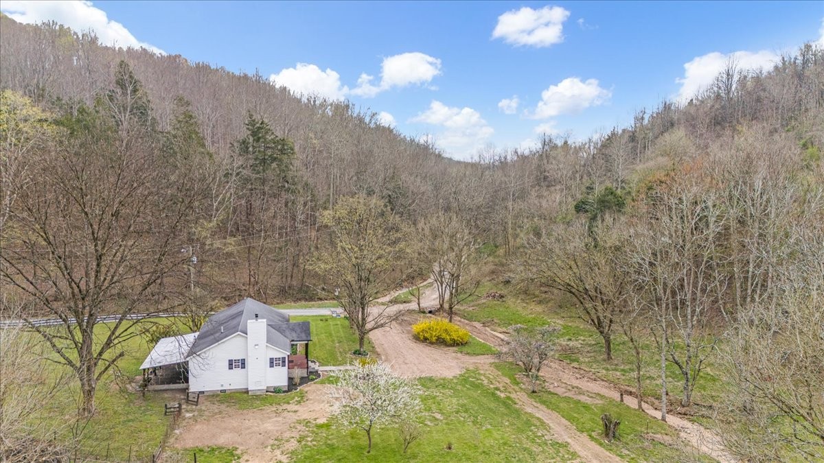 525 Jones Hollow Rd