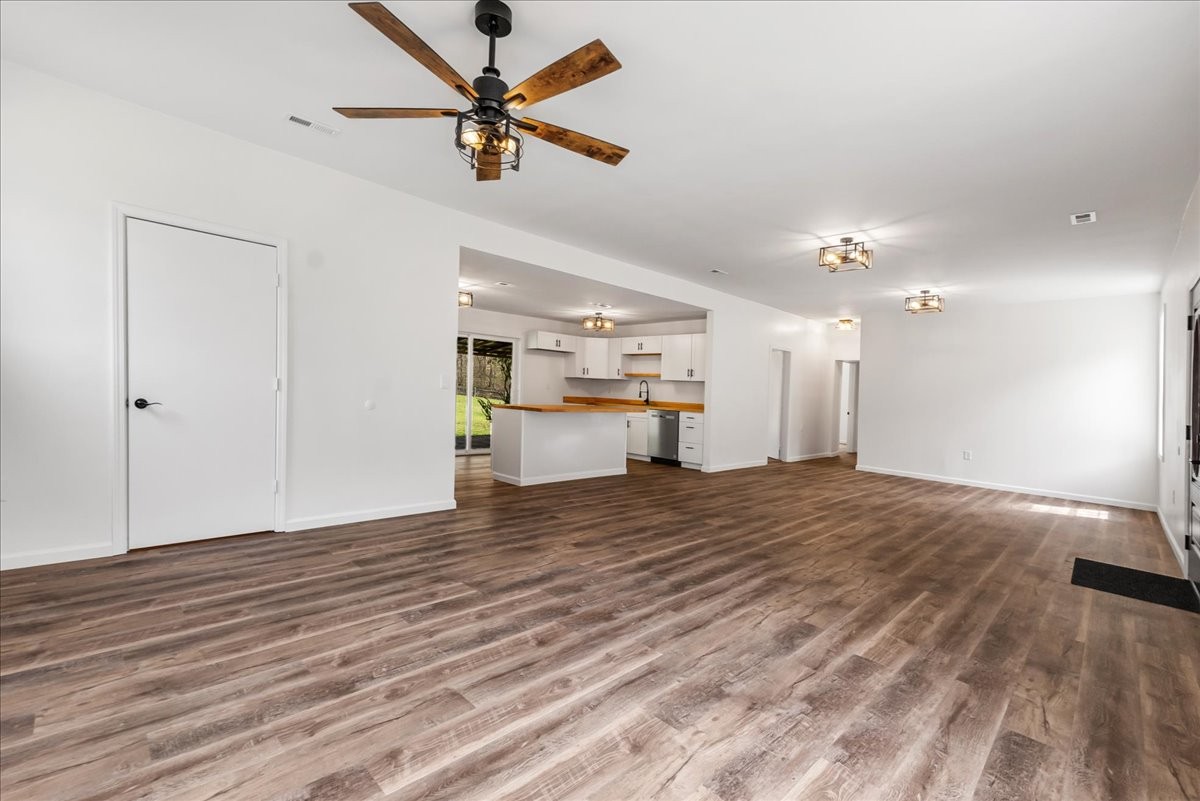 525 Jones Hollow Rd