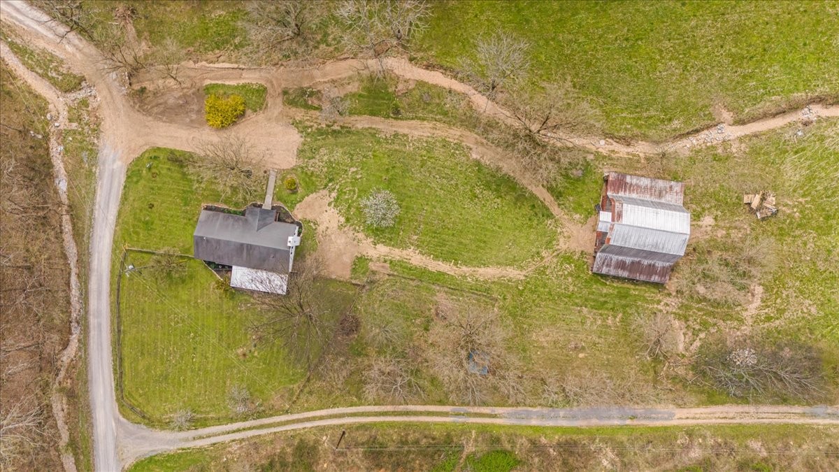 525 Jones Hollow Rd
