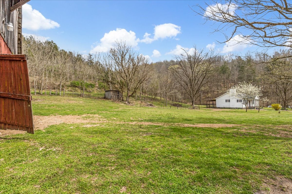 525 Jones Hollow Rd