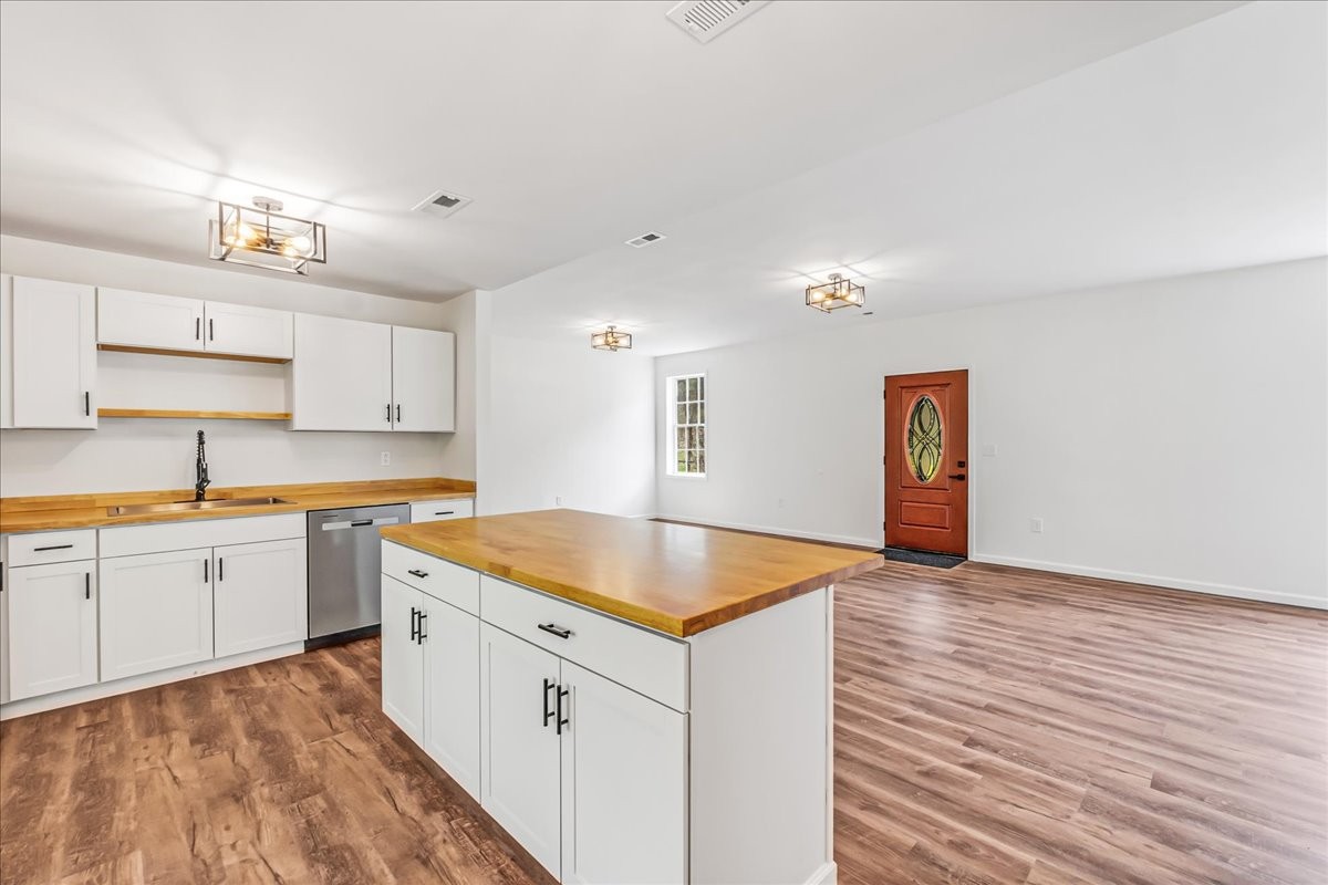 525 Jones Hollow Rd