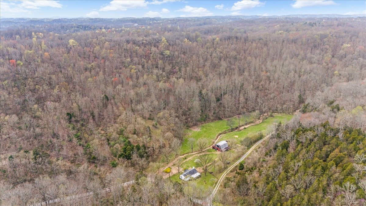 525 Jones Hollow Rd