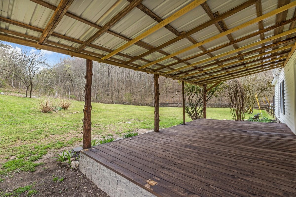525 Jones Hollow Rd