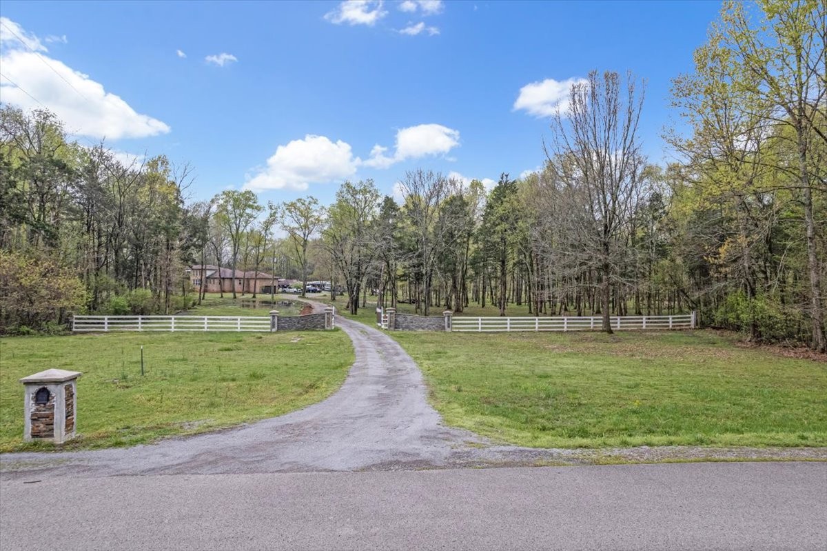 232 Paragon Dr