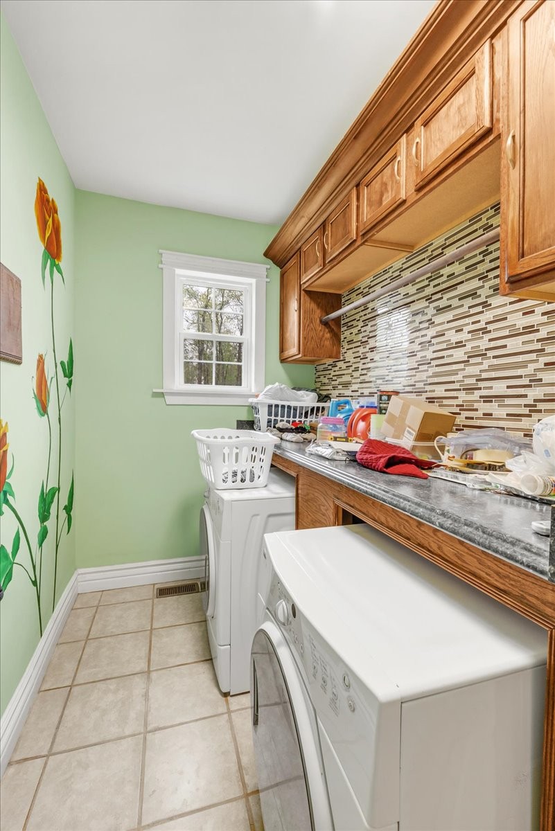 232 Paragon Dr