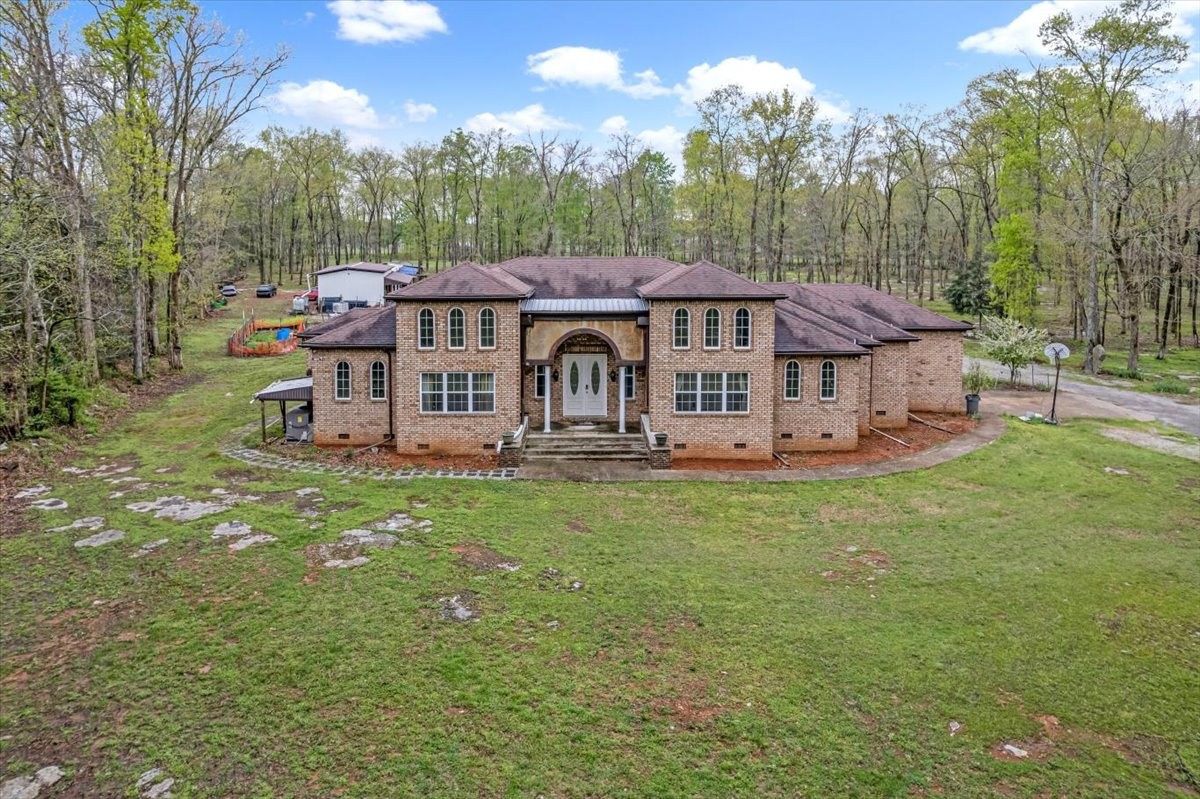 232 Paragon Dr