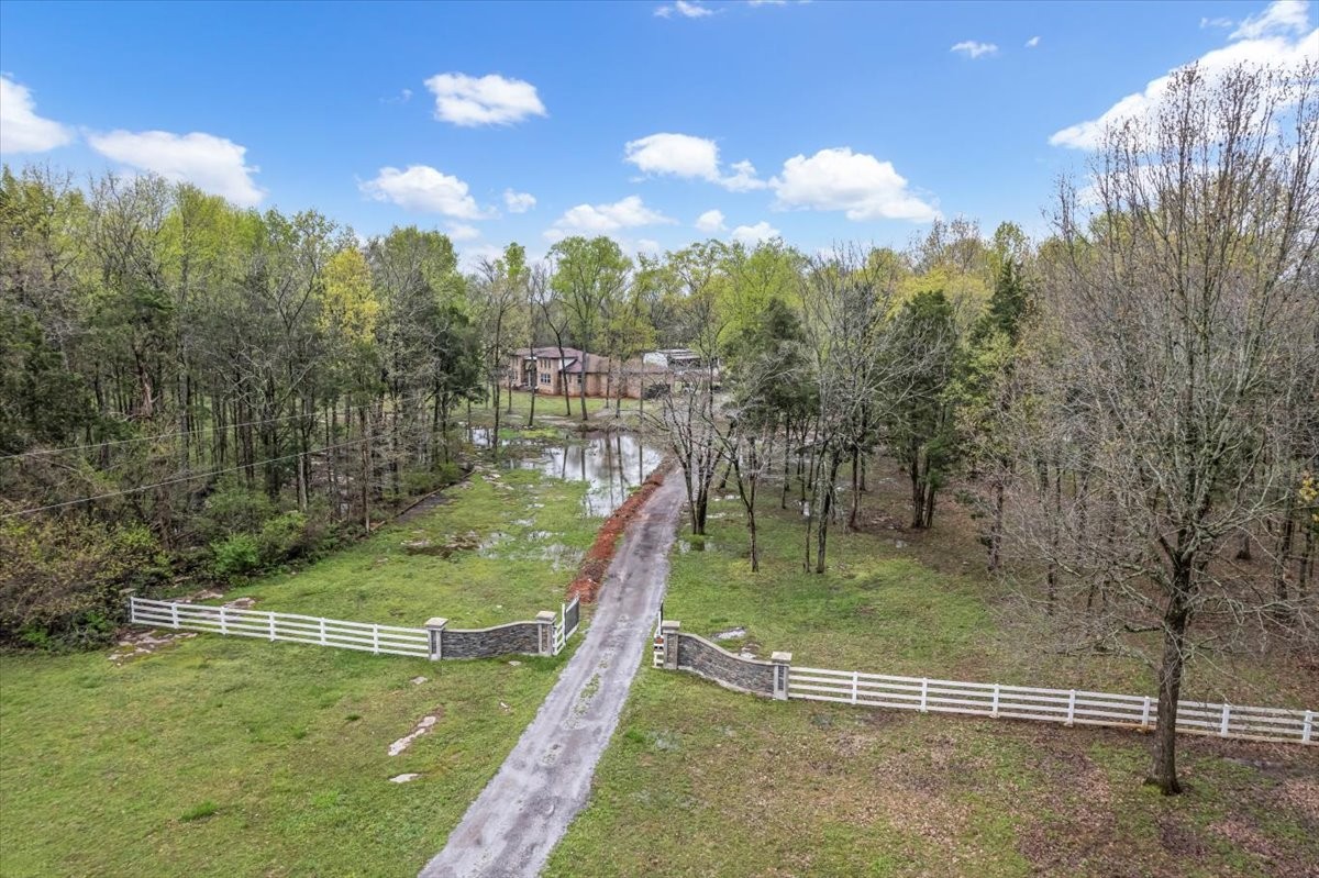 232 Paragon Dr