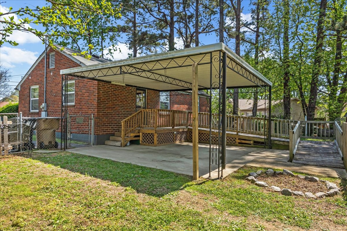 5017 Madeline Dr
