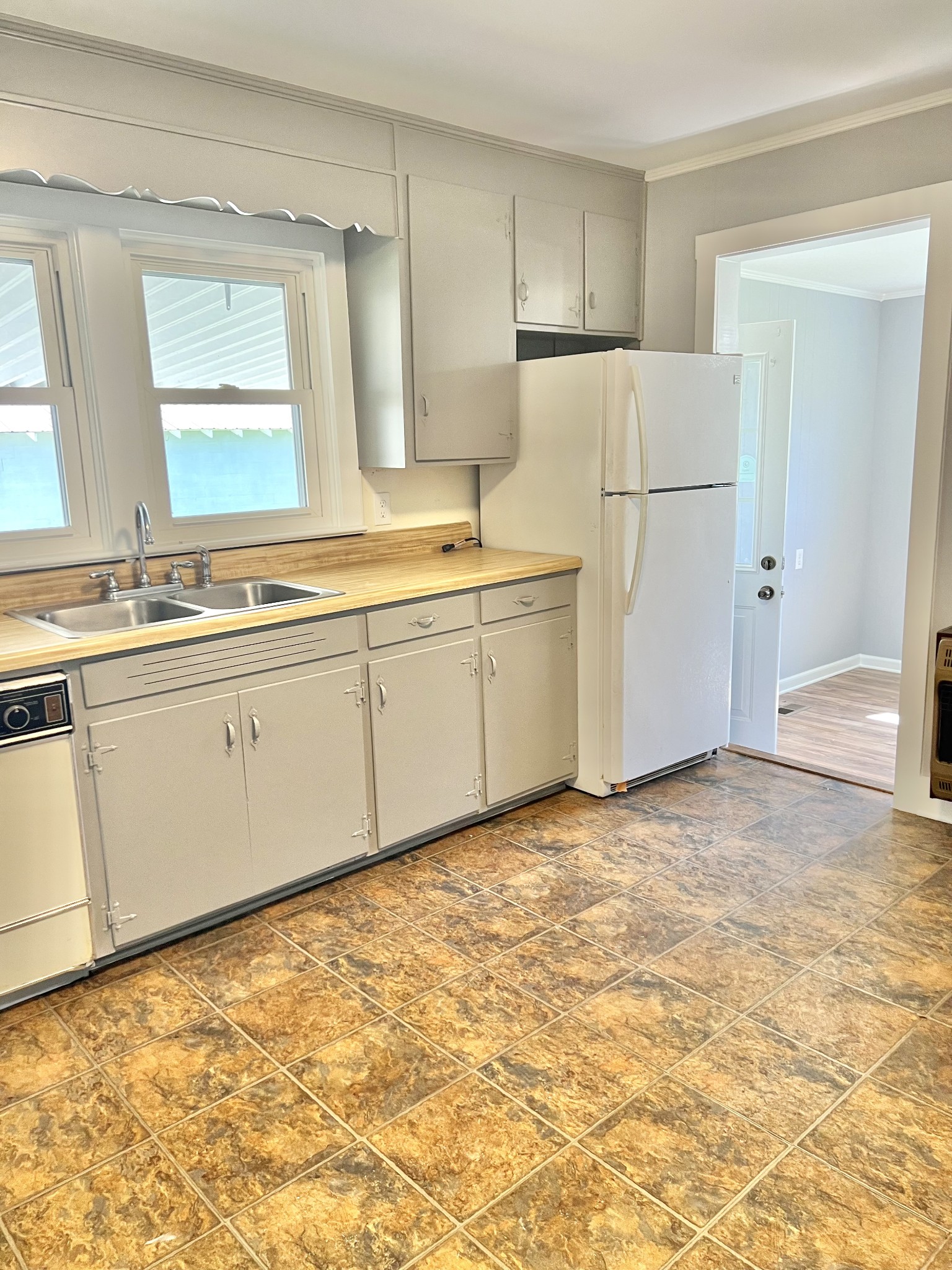 461 Hendrixson Dr