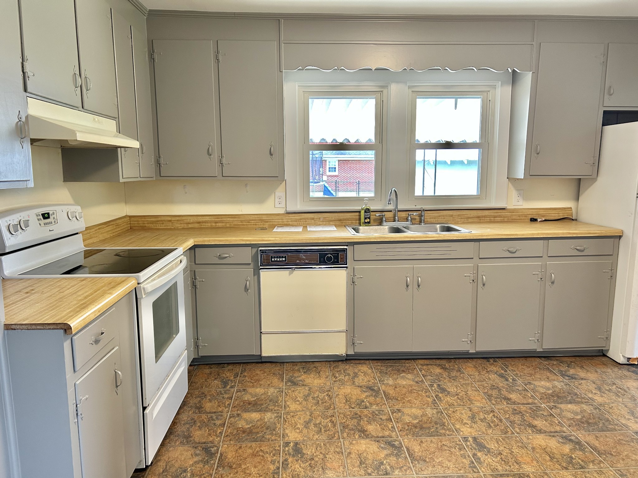 461 Hendrixson Dr