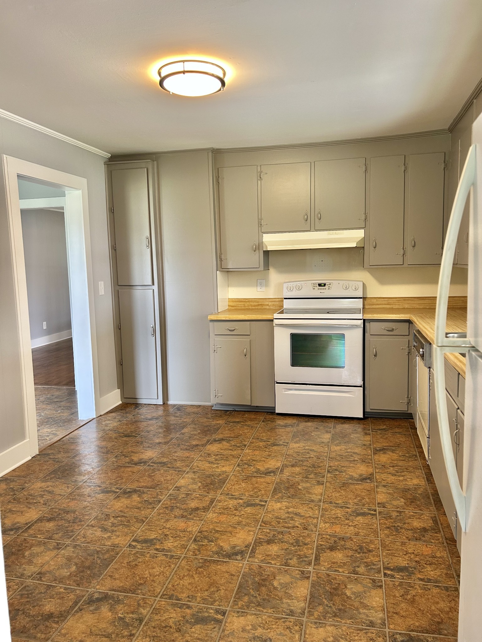 461 Hendrixson Dr