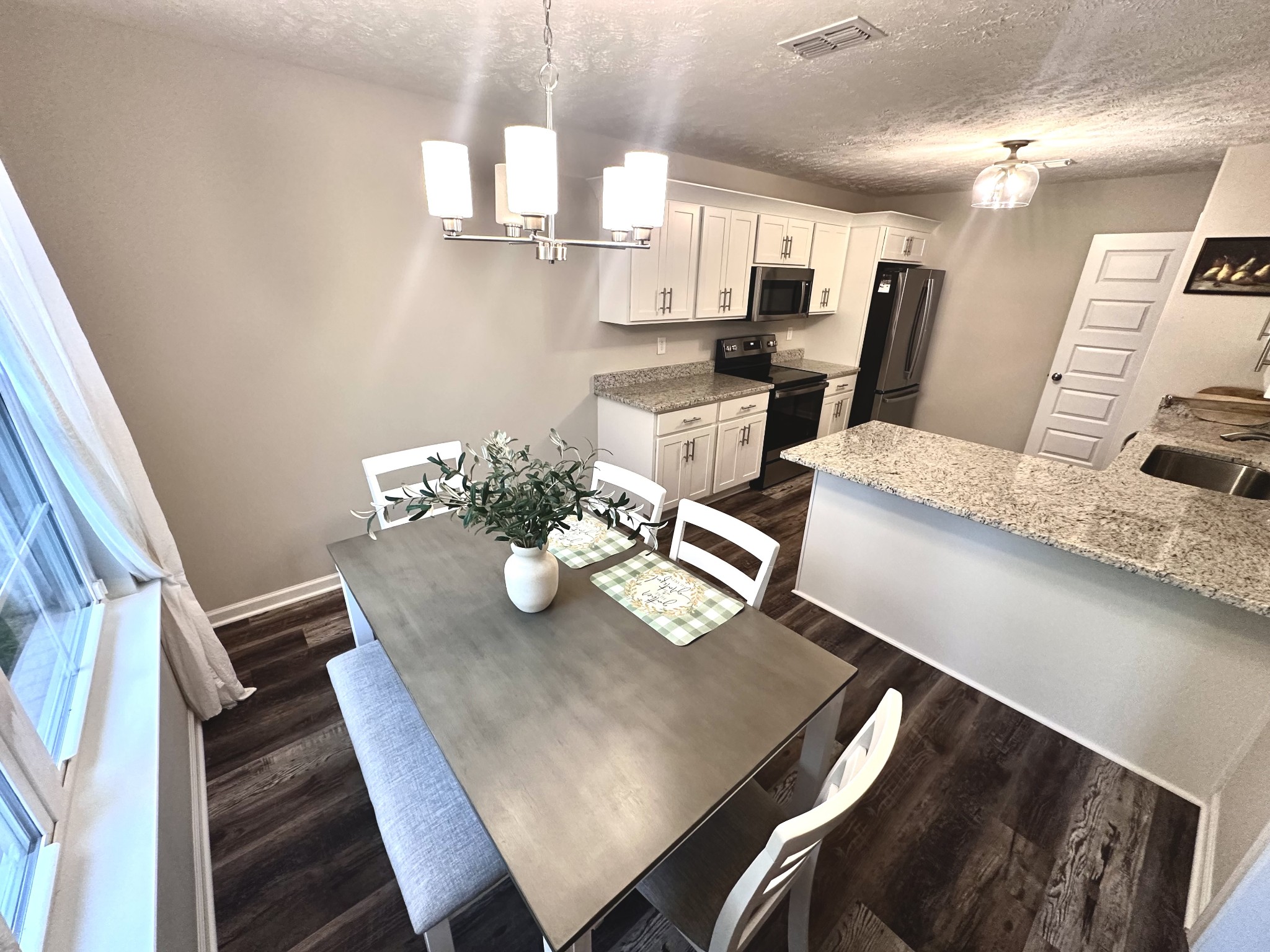94 Reynard St