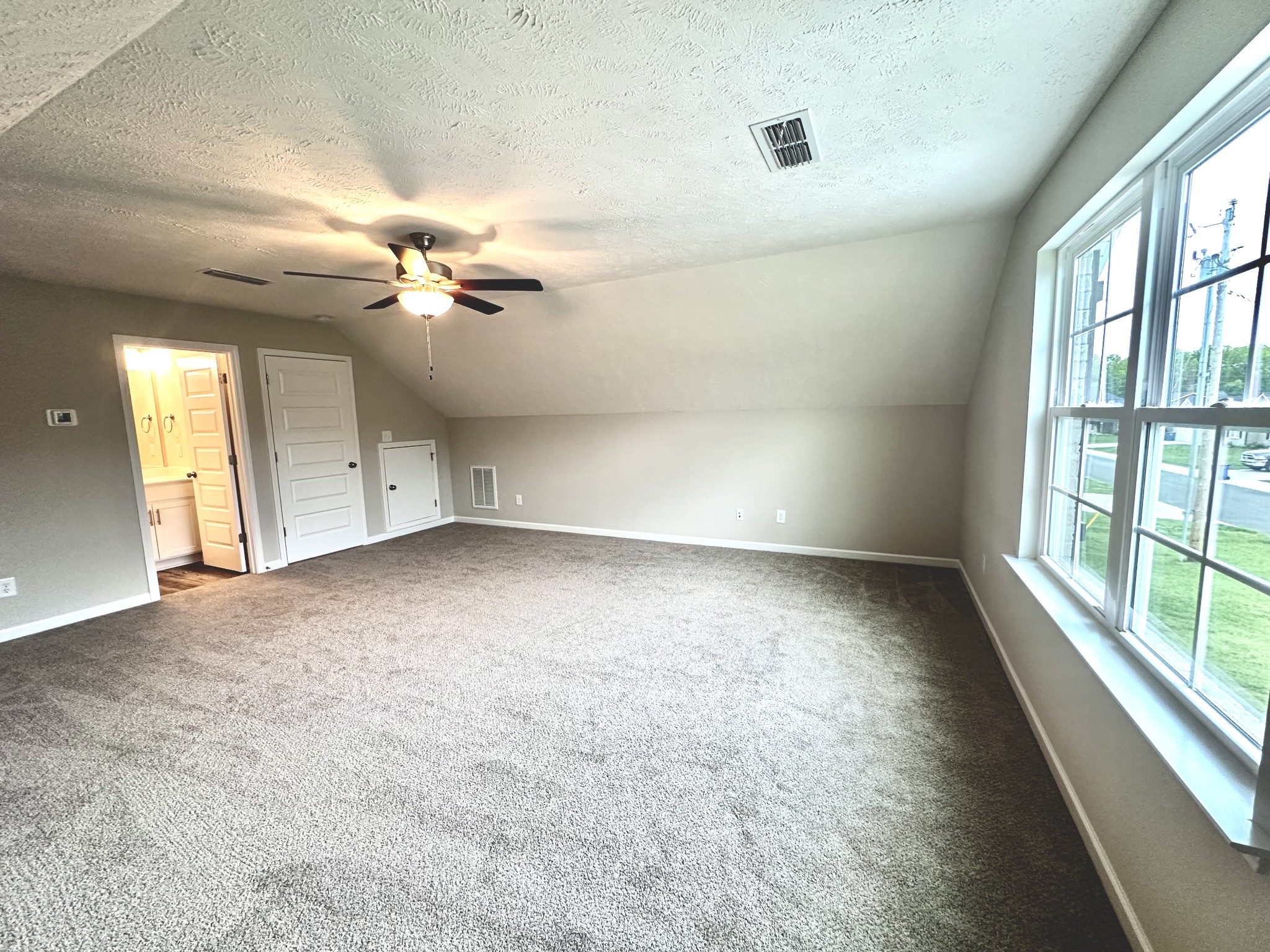 94 Reynard St