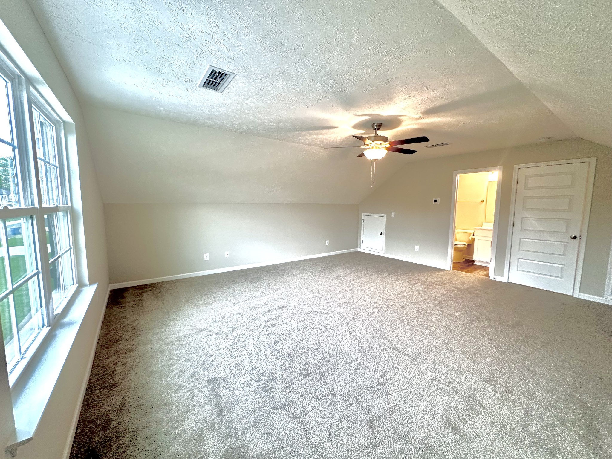 94 Reynard St