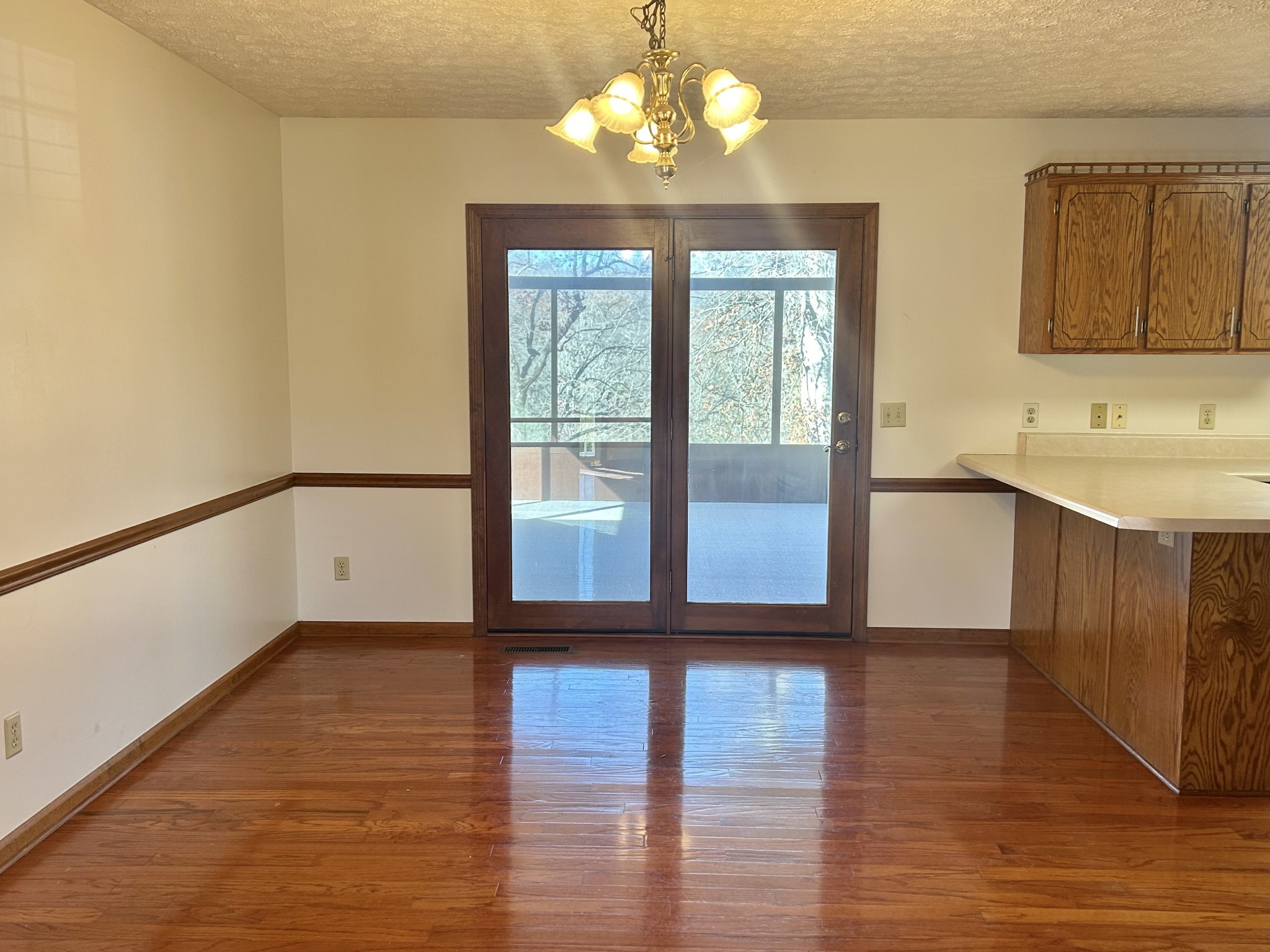 23 River Bluff Drive East