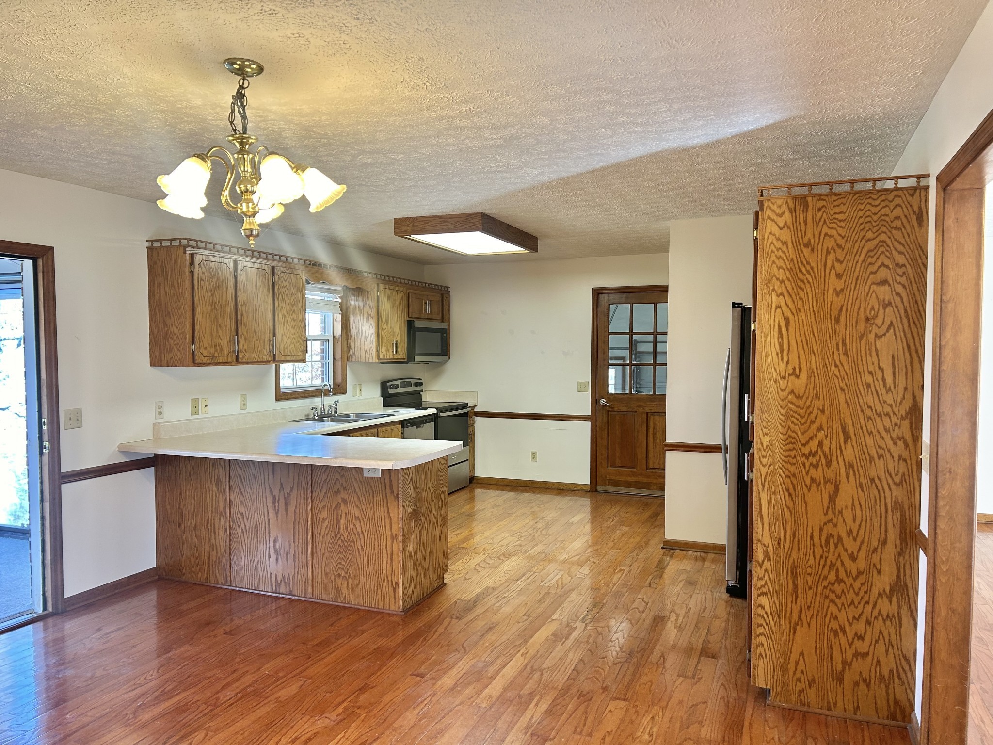 23 River Bluff Drive East
