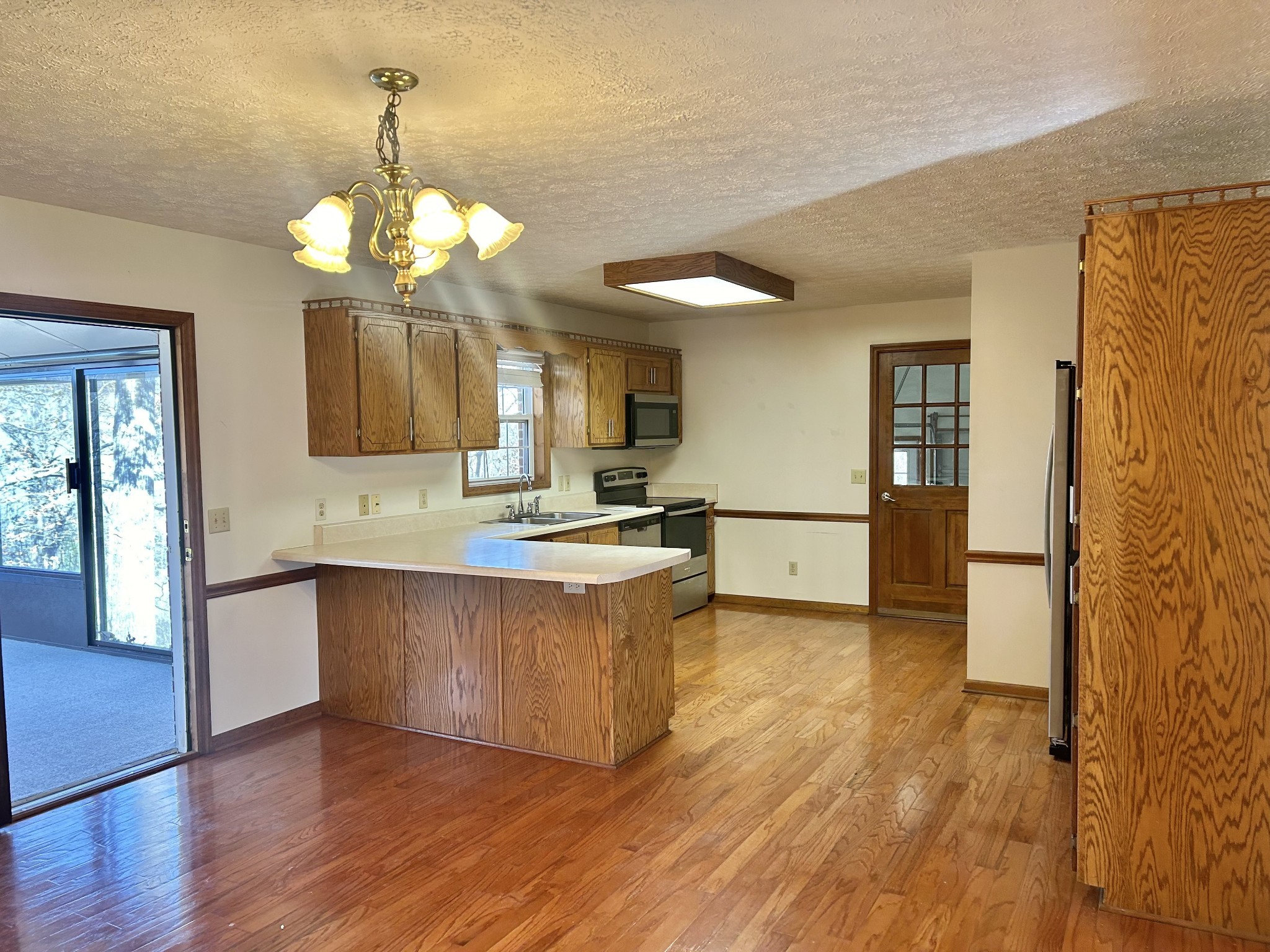23 River Bluff Drive East